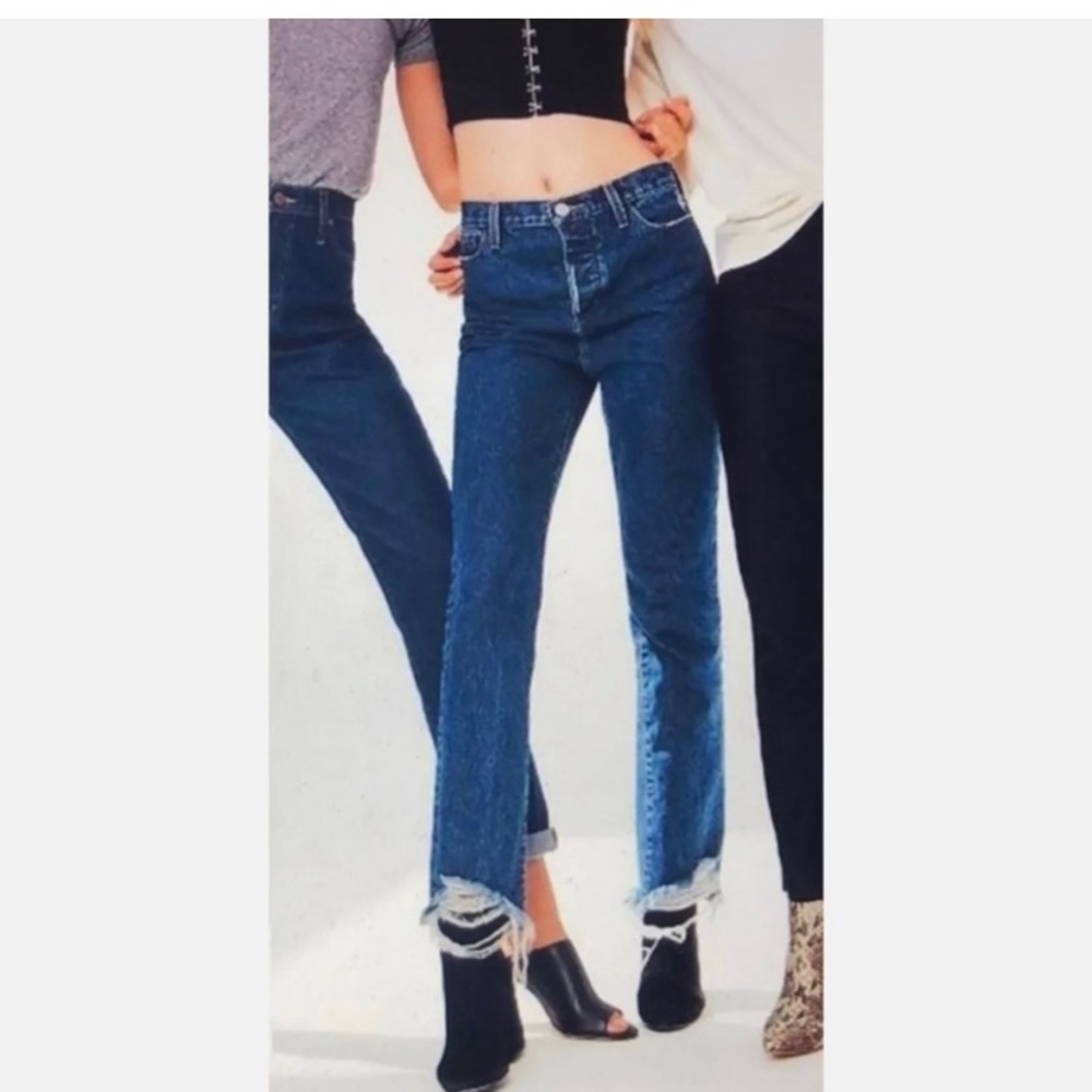 BDG Urban Outfitters Straight and Narrow High-Rise Raw Hem Jeans Size 31